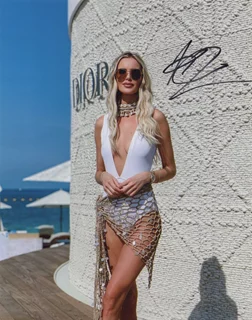 Katy Johnson autograph