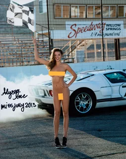 Alyssa Arce autograph