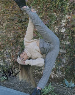 Lexi Soleil Hernandez autograph