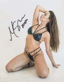 Melissa Stratton autograph
