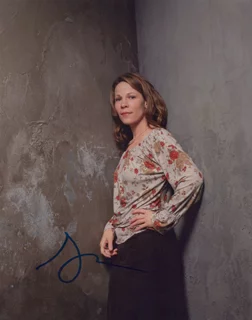Lili Taylor autograph