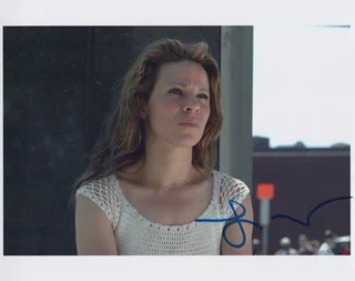 Lili Taylor autograph