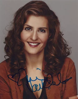 Nia Vardalos autograph