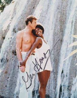 Gloria Hendry autograph