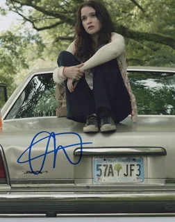 Alice Englert autograph