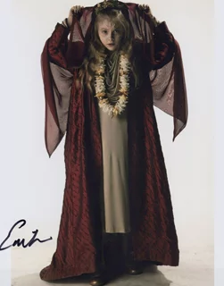 Emilia Jones autograph
