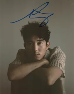 Justin H. Min autograph