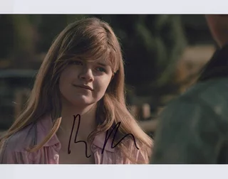 Kylie Rogers autograph