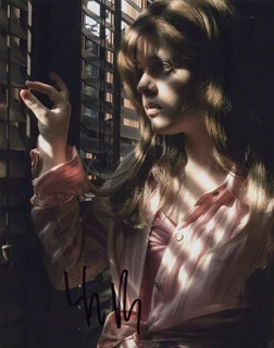 Kylie Rogers autograph