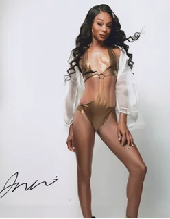 Jasmine Davis autograph