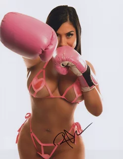 Bee Ortega autograph