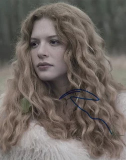 Rachelle Lefevre autograph