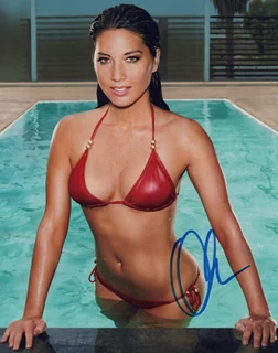 Olivia Munn autograph