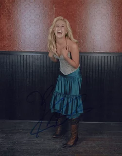 Kellie Pickler autograph