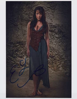 Erin Cummings autograph