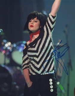 Kelly Osbourne autograph