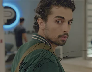 Shervin Alenabi autograph