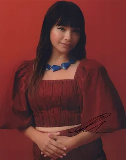 Jillian Nguyen autograph