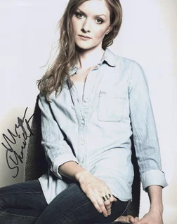 Wrenn Schmidt autograph