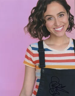 Sara Amini autograph