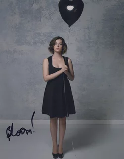 Rachel Bloom autograph