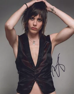 Katherine Moennig autograph