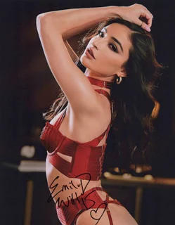 Emily Willis autograph