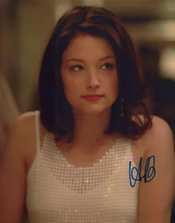 Haley Bennett autograph
