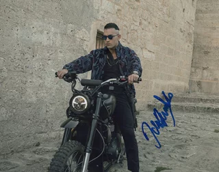 Dali Benssalah autograph