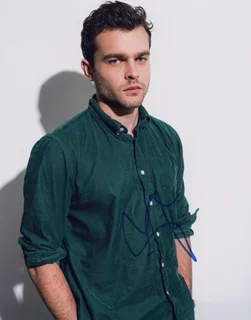Alden Ehrenreich autograph