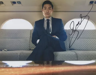 Lanny Joon autograph