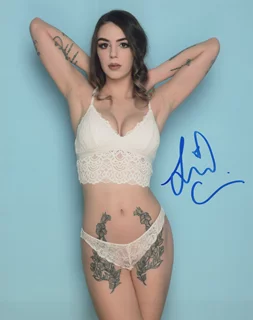 Sophia Cilauro autograph