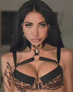 Tatiana Eriksen autograph