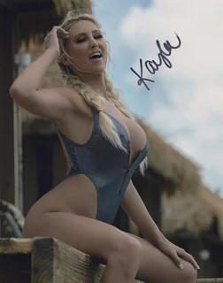 Kayla Moody autograph