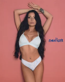 Rina Ellis autograph