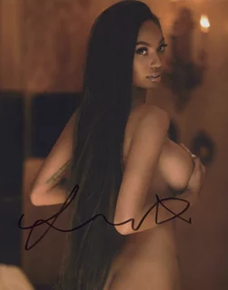 Linda Steadman autograph