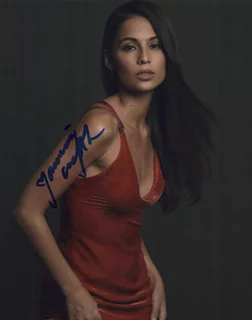 Jasmine Curtis-Smith autograph