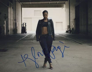 Taylour Paige autograph