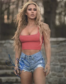 Kindly Myers autograph
