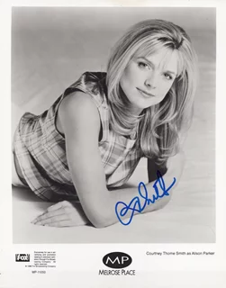 Courtney Thorne-Smith autograph