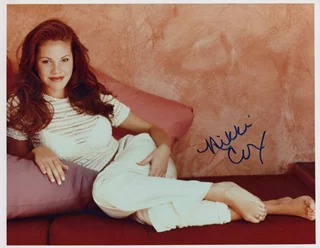 Nikki Cox autograph