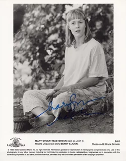 Mary Stuart Masterson autograph