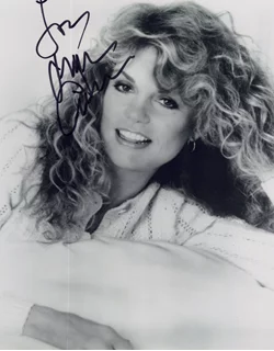 Dyan Cannon autograph