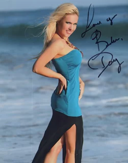 Darcy Donavan autograph