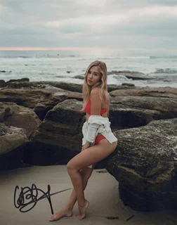 Carly Belle autograph