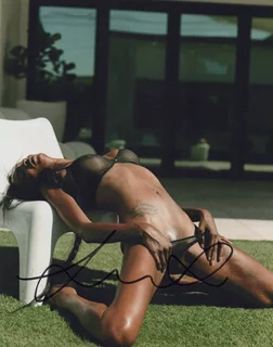 Linda Steadman autograph