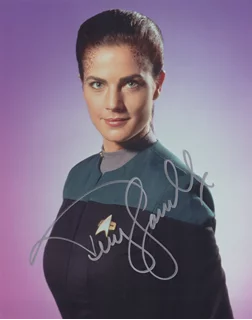 Terry Farrell autograph