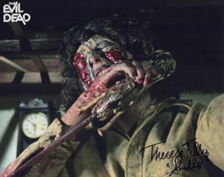 Theresa Tilly autograph