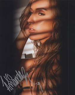 Amanda Paris autograph