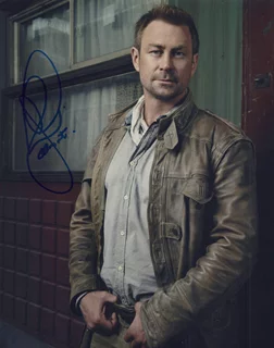 Grant Bowler autograph